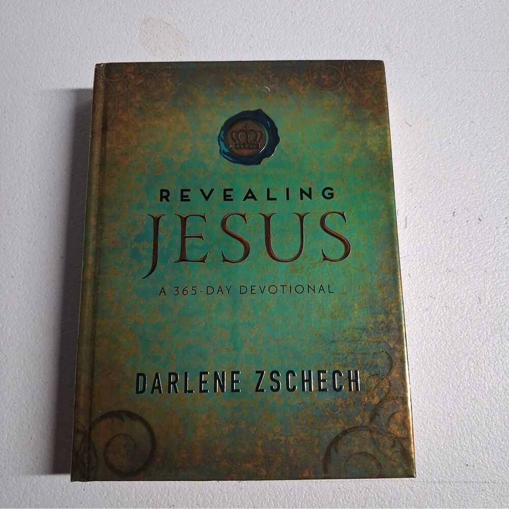 Revealing Jesus: A 365-Day Devotional By Darlene Zschech.